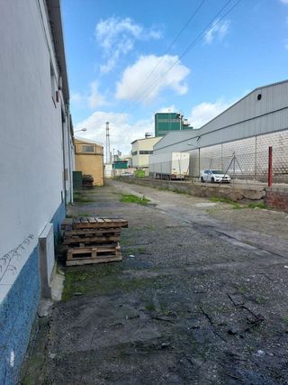 Nave industrial en venta en Montequinto en Dos Hermanas