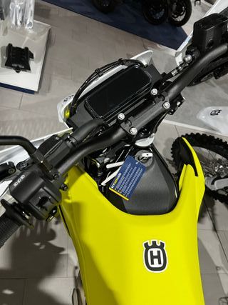 Husqvarna 701 Supermoto