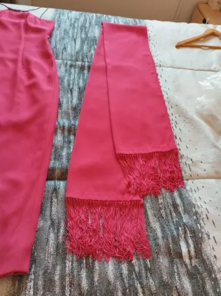 Vestido largo ceremonia mujer rosa fucsia fular