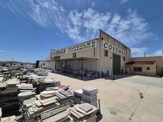 Nave industrial en venta en Camino Viejo de Málaga en Vélez-Málaga