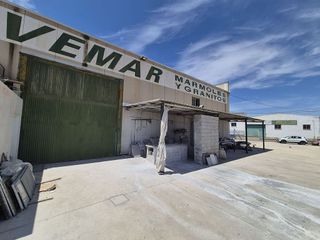 Nave industrial en venta en Camino Viejo de Málaga en Vélez-Málaga