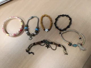 Lote de 6 pulseras variadas