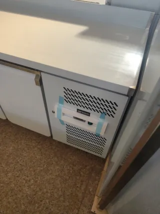 MESA FRÍA TRES PUERTAS 2.23 M 658746091