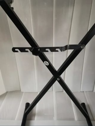 Vendo soporte para teclado o piano Guil plegable