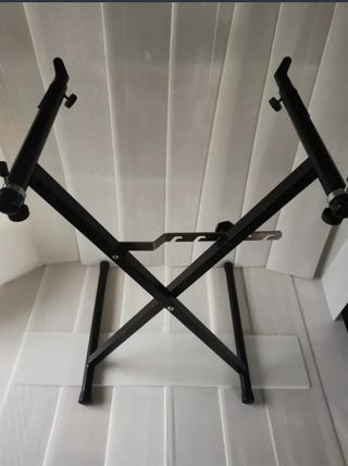 Vendo soporte para teclado o piano Guil plegable