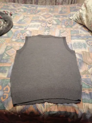 Chaleco de rombos gris