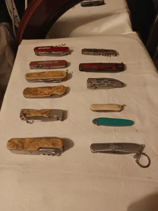 Navajas y multiusos antiguos