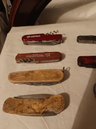 Navajas y multiusos antiguos