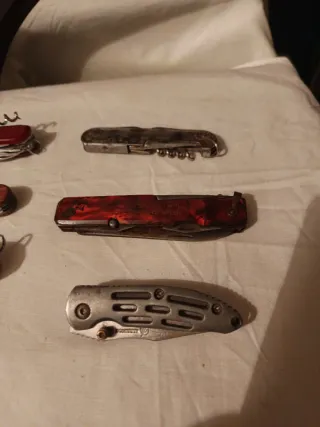 Navajas y multiusos antiguos