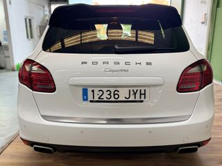 Precioso Porsche Cayenne 3.0 Tdi con techo