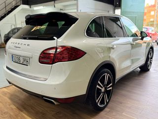 Precioso Porsche Cayenne 3.0 Tdi con techo
