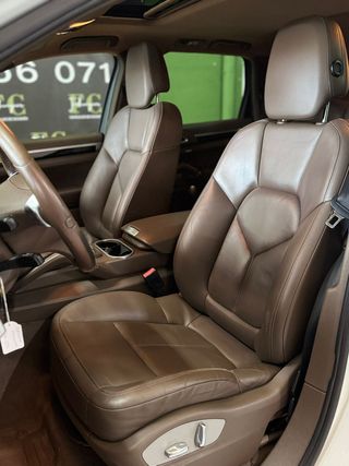 Precioso Porsche Cayenne 3.0 Tdi con techo