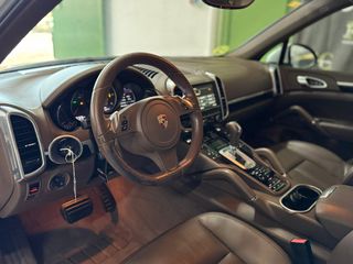 Precioso Porsche Cayenne 3.0 Tdi con techo