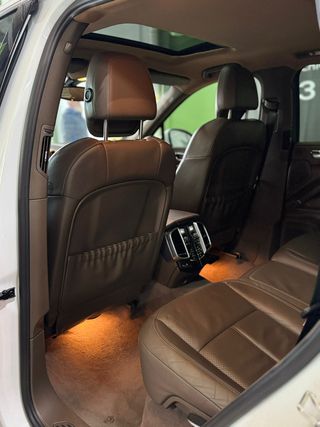 Precioso Porsche Cayenne 3.0 Tdi con techo