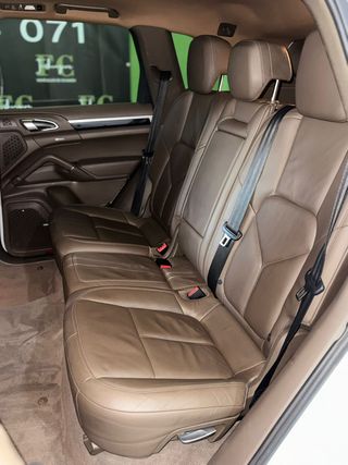 Precioso Porsche Cayenne 3.0 Tdi con techo
