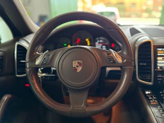 Precioso Porsche Cayenne 3.0 Tdi con techo