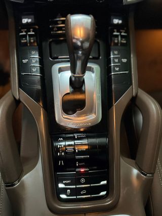 Precioso Porsche Cayenne 3.0 Tdi con techo