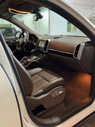 Precioso Porsche Cayenne 3.0 Tdi con techo