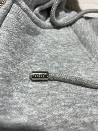 Sudadera Burberry con cremallera y capucha