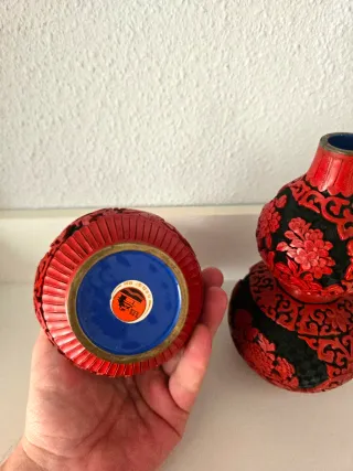 Pareja jarrones chinos cinabrio florales