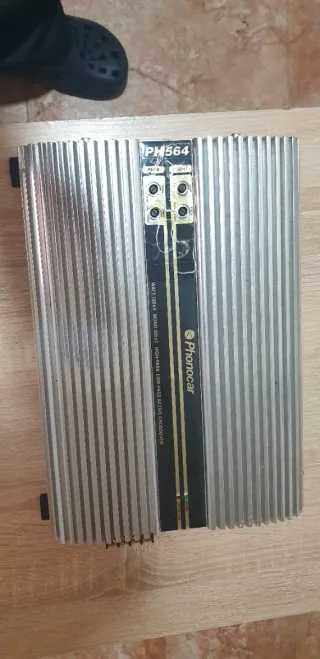 Etapa de Potencia Phonocar PH564 de 4 canales
