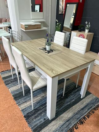 Mesa comedor y 4 sillas