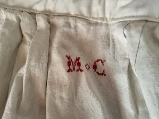 Enagua antigua de tela de lienzo