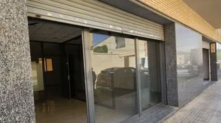 Local comercial en venta en Olesa de Montserrat
