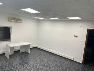 Nave industrial en alquiler en Santa Cruz - Industria - Polígono Campollano en Albacete