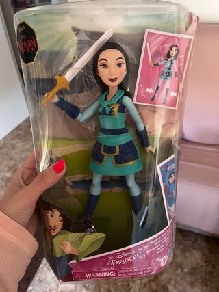 Muñeca Mulan Disney Princess Guerrero