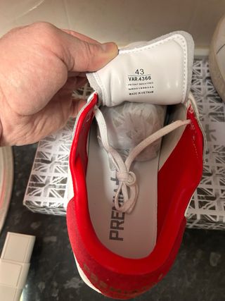 Zapatillas Premiata Blancas y Rojas
