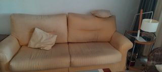 Sofá de 2 plazas color beige