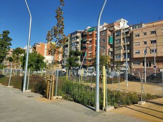 Local comercial en venta en Riu en Santa Coloma de Gramanet