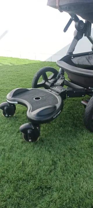 Patinete para silla- paseo negro. Marca By Olmitos