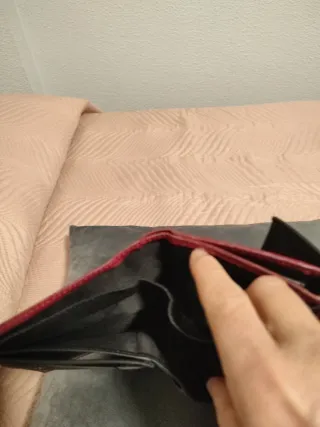 Monedero Piel Bosanova Negro y Rojo