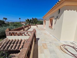 Chalet en alquiler en Elviria en Marbella