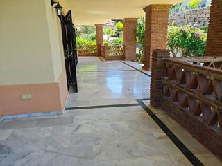 Chalet en alquiler en Elviria en Marbella