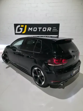 Volkswagen Golf GTI 35 aniversario