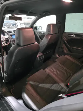 Volkswagen Golf GTI 35 aniversario