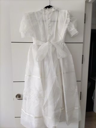 Vestido de Comunión Blanco. Incluye cancán.