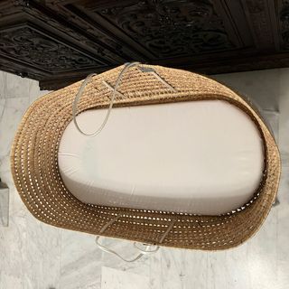 Moisés de mimbre con colchón y ropa
