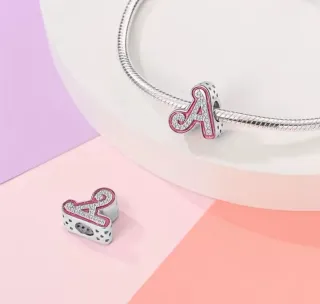 Charm Letra A Pandora Rosa y Plata