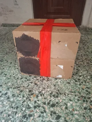 Caja de herramientas manuales antiguas