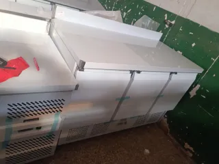 MESA REFRIGERADA 3 PUERTAS 135 CM. 658746091