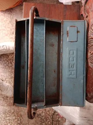 Caja de herramientas HECO antigua