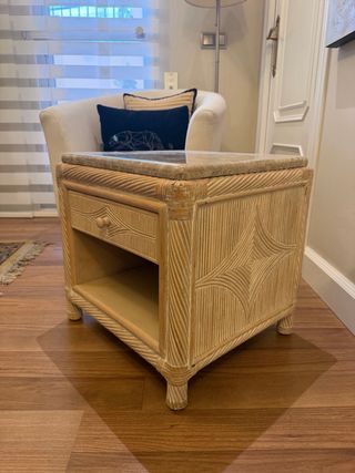 Mesita auxiliar ratán