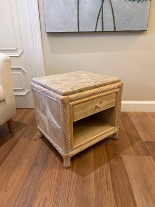 Mesita auxiliar ratán