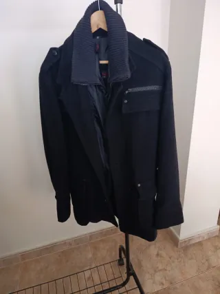 Chaqueta de lana negra para hombre