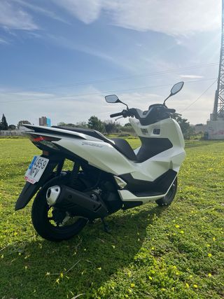 Honda PCX 125 2025 Blanca