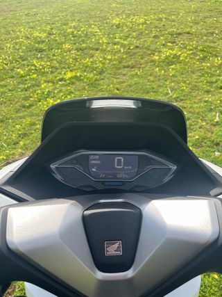 Honda PCX 125 2025 Blanca